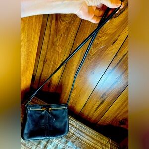 Fossil’s Genuine Leather Crossbody Bag; Black; GUC